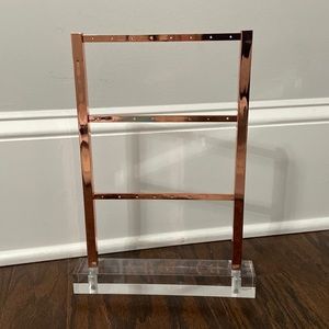 ❌ SOLD ❌ Stella & Dot Rose Gold Earring Display